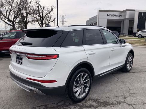 New 2026 Lincoln Corsair Premiere image 3