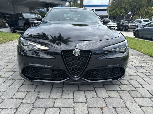 Used 2022 Alfa Romeo Giulia Veloce RWD image 19