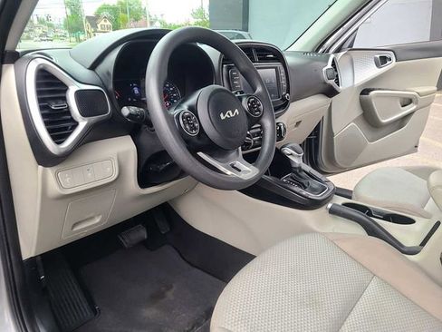 Used 2022 Kia Soul LX FWD image 11