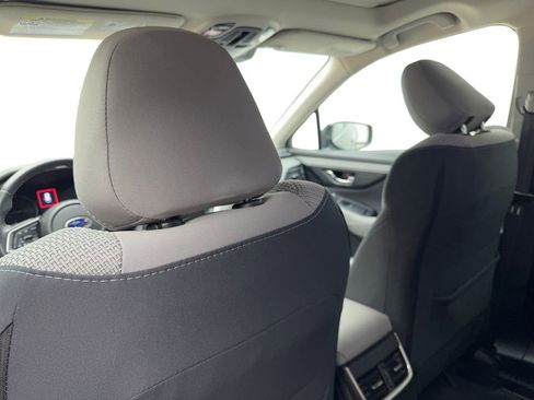 Used 2025 Subaru Outback Premium image 37