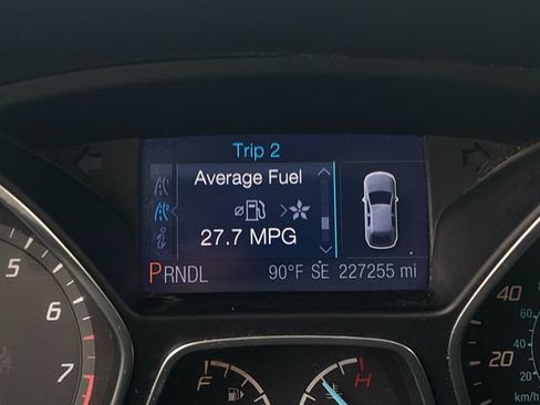 Used 2013 Ford Focus SE FWD image 23