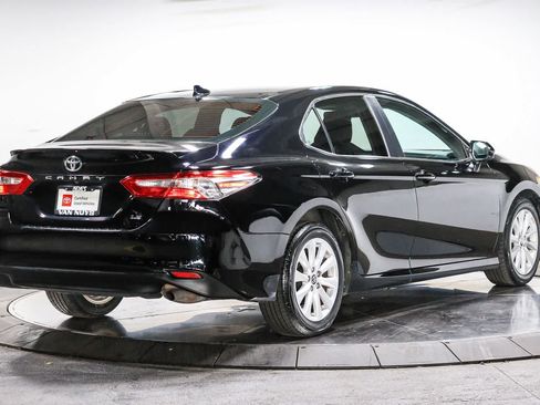 Used 2020 Toyota Camry LE FWD image 4