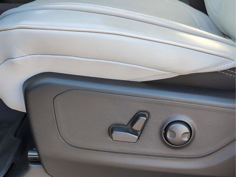 Used 2025 RAM 1500 Big Horn image 10