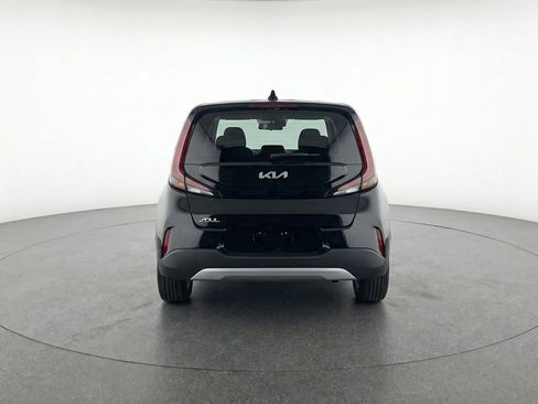 Used 2025 Kia Soul LX w/ LX Technology Package image 7