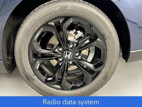Used 2025 Honda Accord SE image 17
