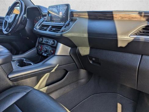 Used 2021 Chevrolet Suburban LT image 21