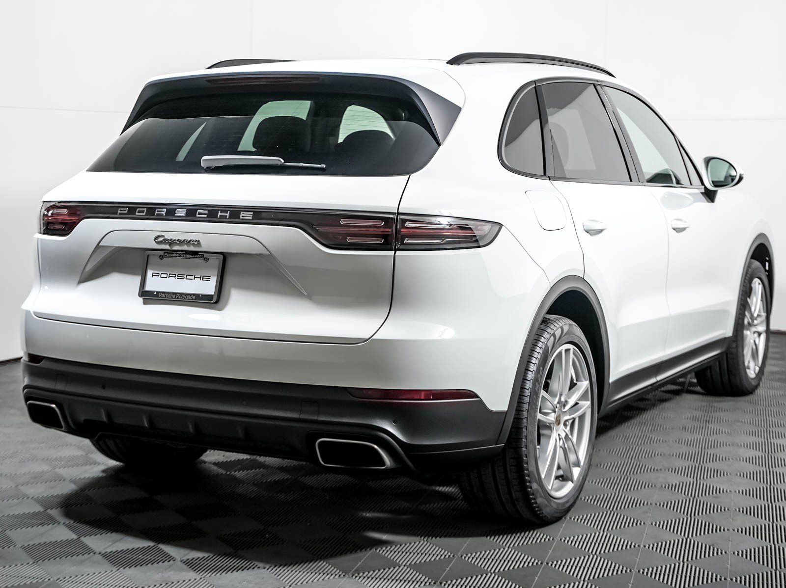 Certified 2022 Porsche Cayenne AWD/4WD image 10