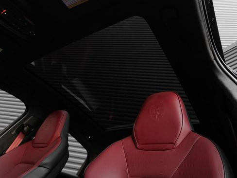 Certified 2025 Porsche Cayenne GTS AWD/4WD image 14