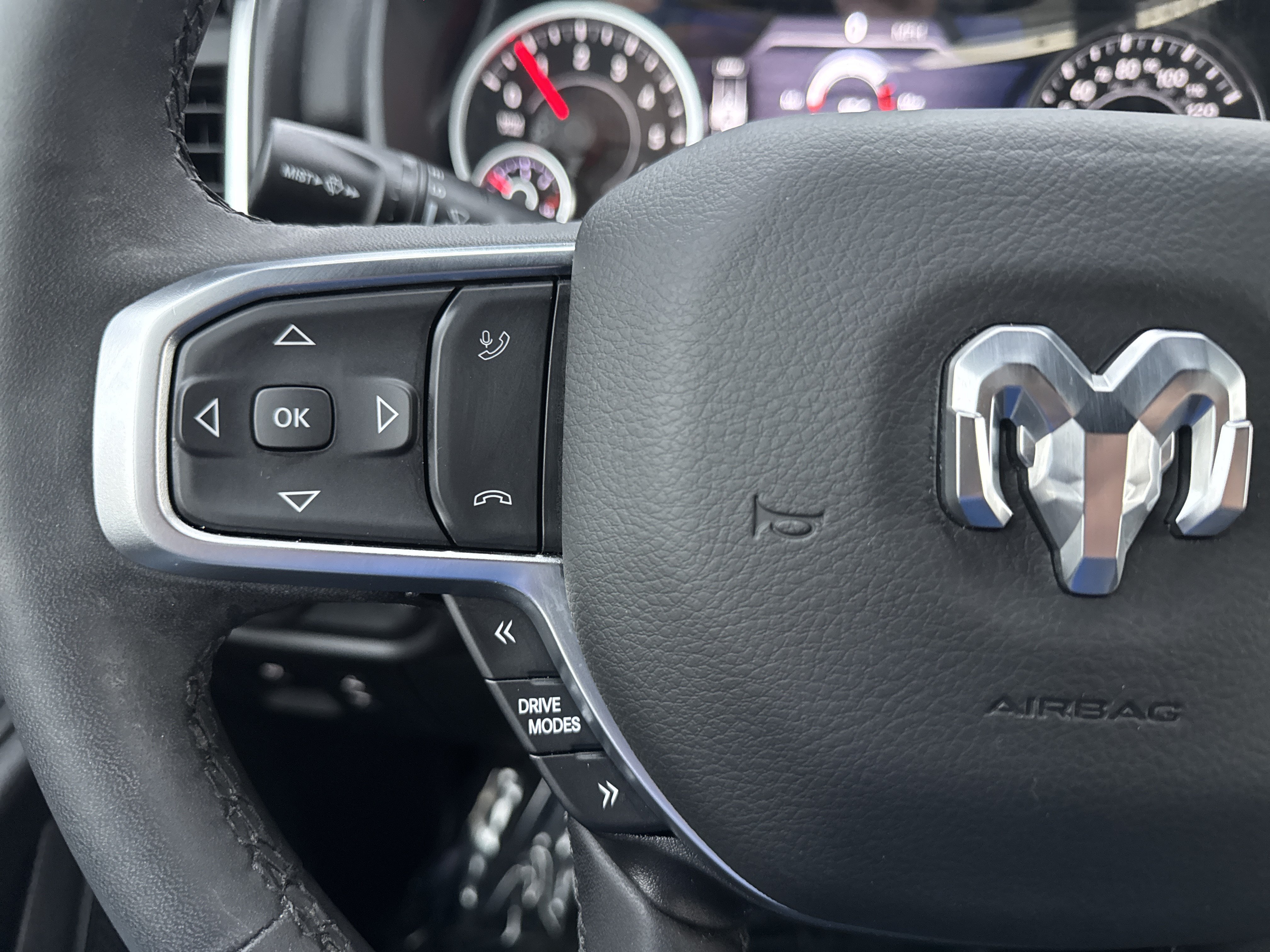 Used 2025 RAM 1500 Big Horn AWD/4WD image 23