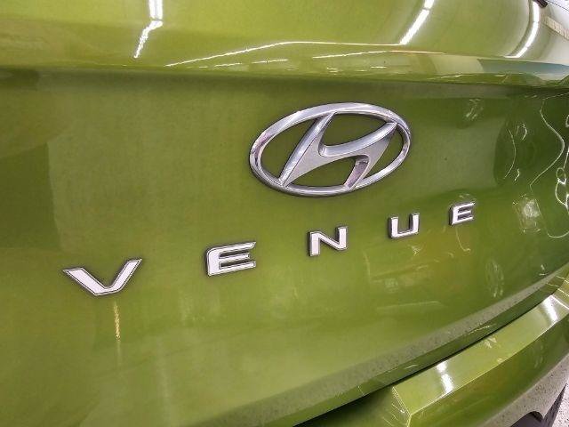 Used 2021 Hyundai Venue SEL FWD image 39