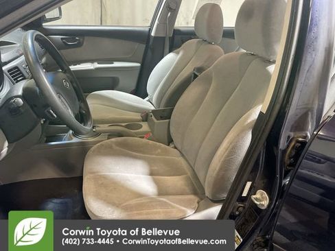 Used 2010 Kia Optima LX w/ Convenience Pkg image 12