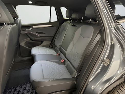 New 2025 Volkswagen Tiguan SE R-Line image 19