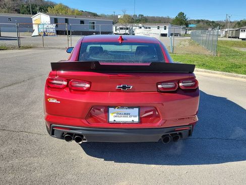 Used 2020 Chevrolet Camaro LT image 4