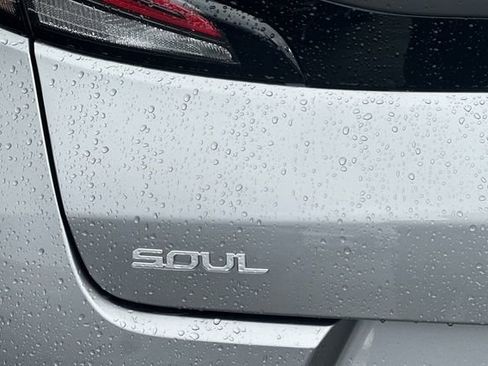 Used 2024 Kia Soul LX w/ Option Group 015 image 30