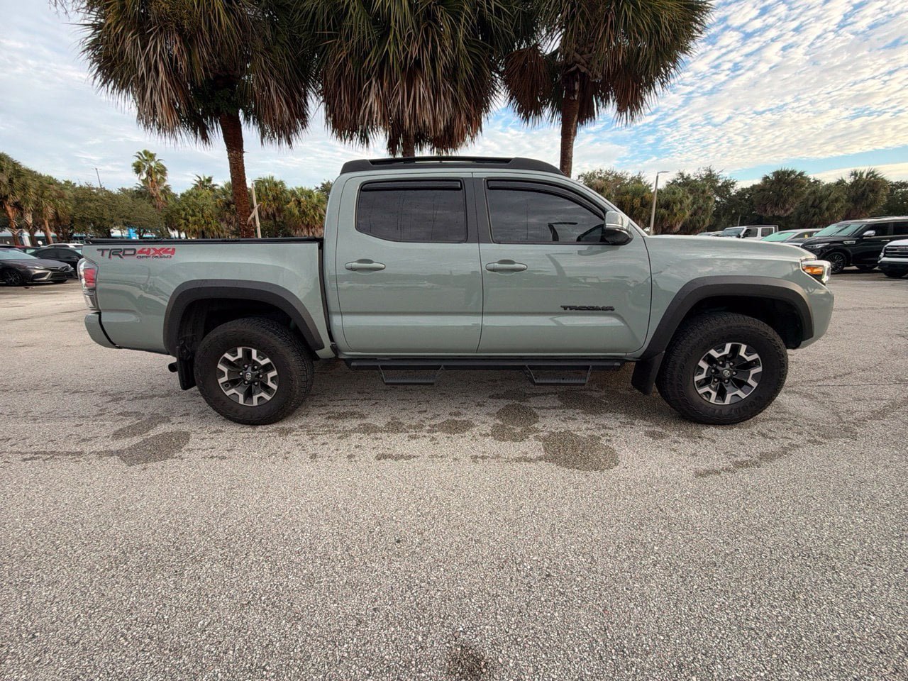 Used 2023 Toyota Tacoma TRD Off-Road AWD/4WD image 4