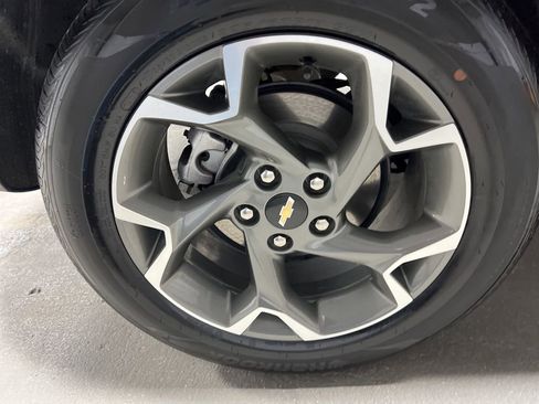 Used 2025 Chevrolet Trax LT w/ LT Convenience Package image 41