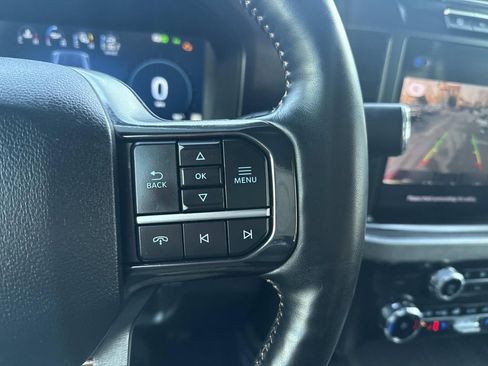 Used 2024 Ford F350 Platinum w/ FX4 Off-Road Package image 29