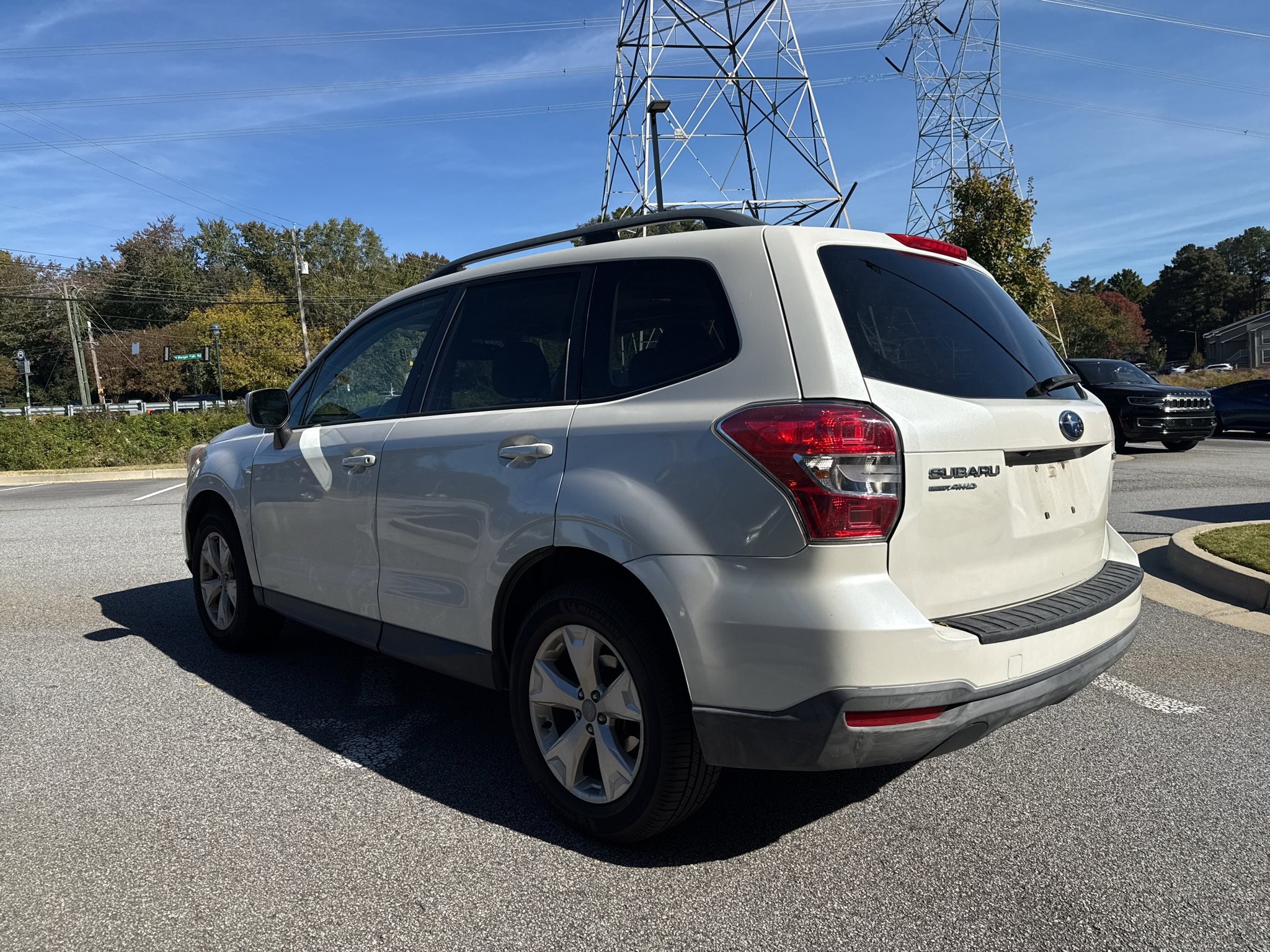 Used 2015 Subaru Forester 2.5i Premium AWD/4WD image 7