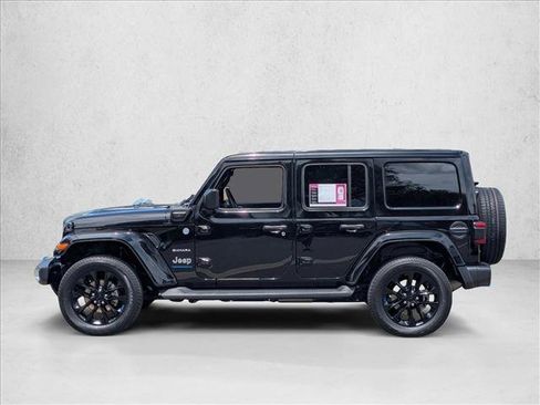 Used 2023 Jeep Wrangler Unlimited Sahara AWD/4WD image 9