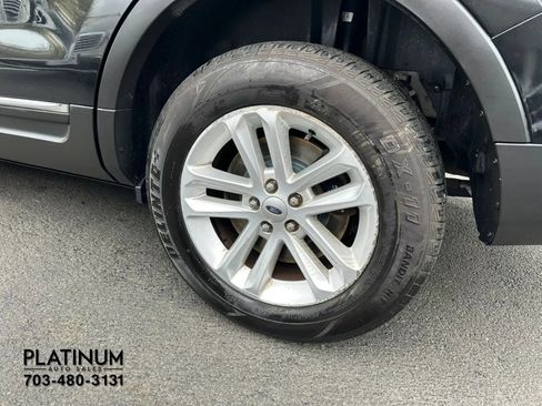 Used 2014 Ford Explorer XLT w/ Equipment Group 202A AWD/4WD image 24