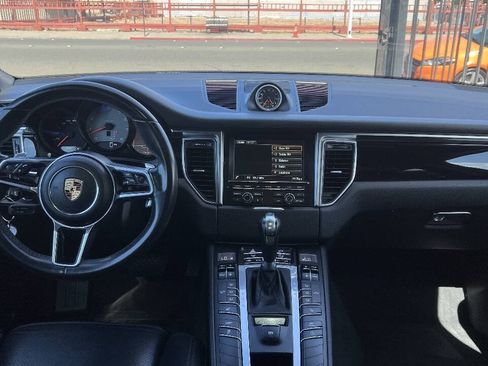 Used 2016 Porsche Macan S AWD/4WD image 9