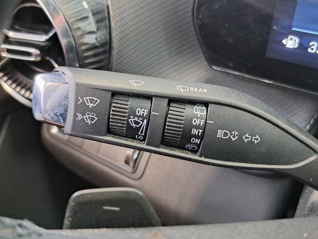 Used 2025 Chevrolet Equinox LT FWD image 12