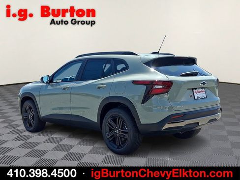New 2026 Chevrolet Trax ACTIV FWD image 3