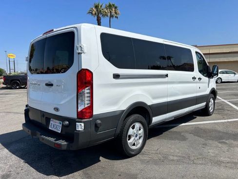 Used 2017 Ford Transit 350 XLT image 7