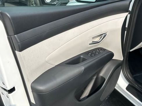 New 2025 Hyundai Tucson SEL image 10