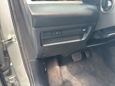 Used 2024 Mitsubishi Outlander SE AWD/4WD image 18