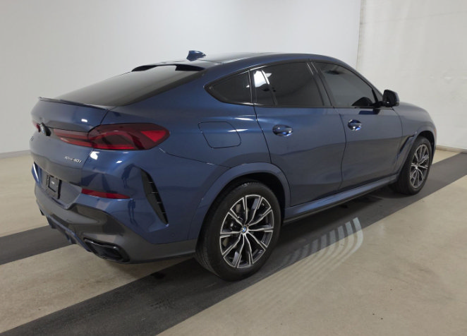 Used 2022 BMW X6 xDrive40i w/ Executive Package AWD/4WD image 3
