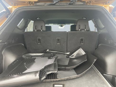 Used 2019 Chevrolet Blazer Premier w/ Driver Confidence II Package image 15