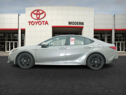 New 2026 Toyota Camry SE image 10