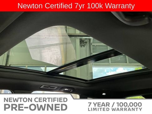 Used 2023 Cadillac XT6 Sport w/ Technology Package AWD/4WD image 10