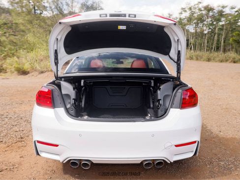 Used 2015 BMW M4 Convertible image 19