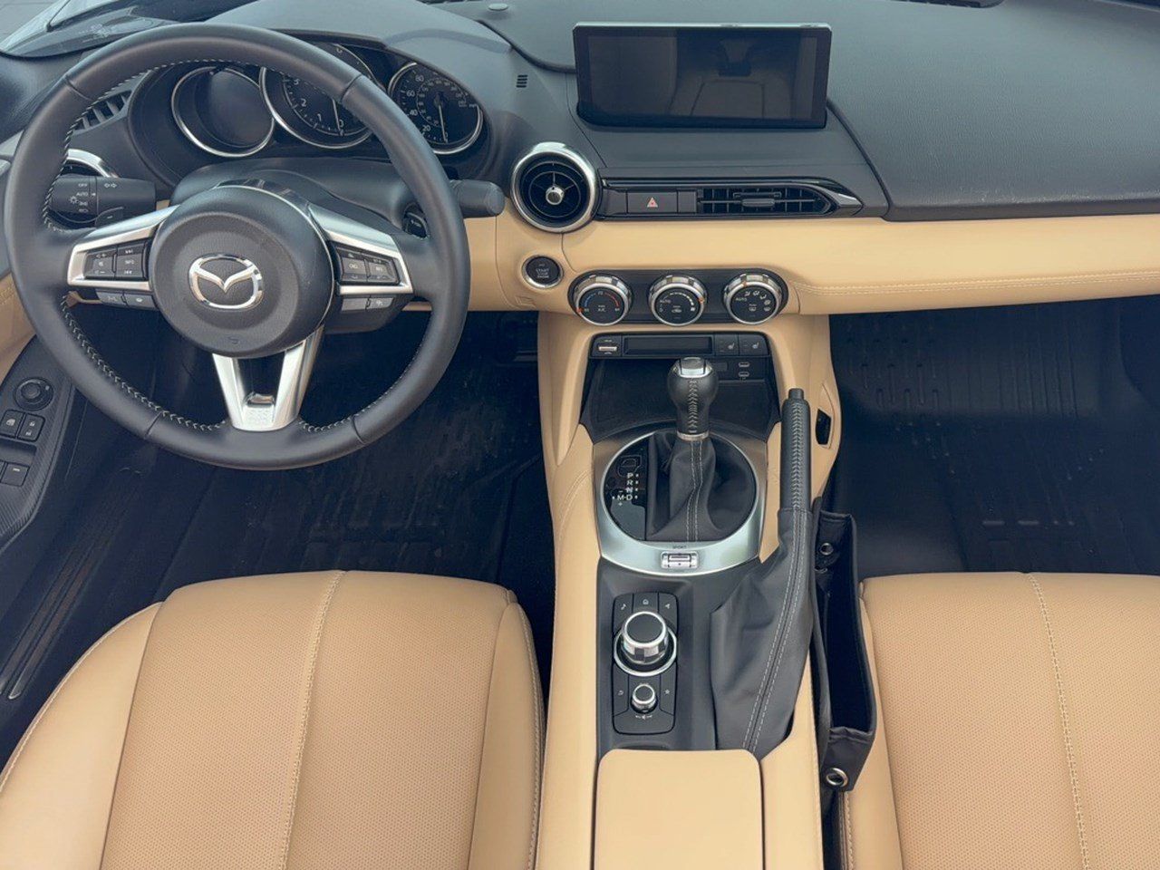 Used 2025 MAZDA MX-5 Miata RF Grand Touring RWD image 17