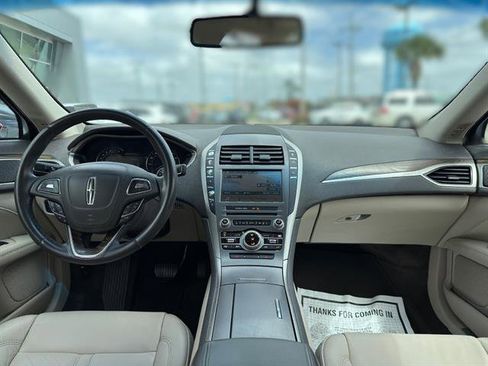 Used 2017 Lincoln MKZ Select image 13