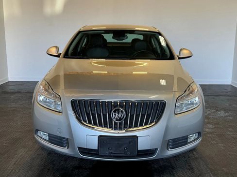 Used 2011 Buick Regal CXL image 2