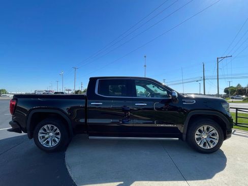 Used 2023 GMC Sierra 1500 Denali w/ Technology Package AWD/4WD image 8