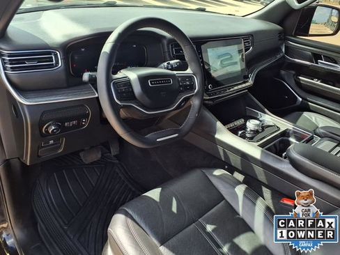 Used 2022 Jeep Wagoneer Series II AWD/4WD image 7