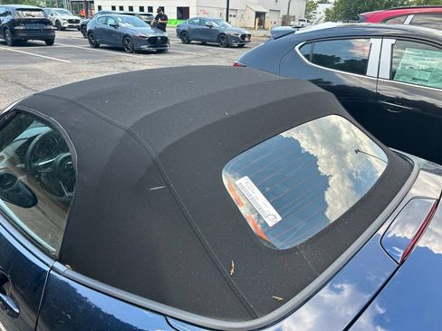 New 2026 MAZDA MX-5 Miata Club w/ Weather Package RWD image 9
