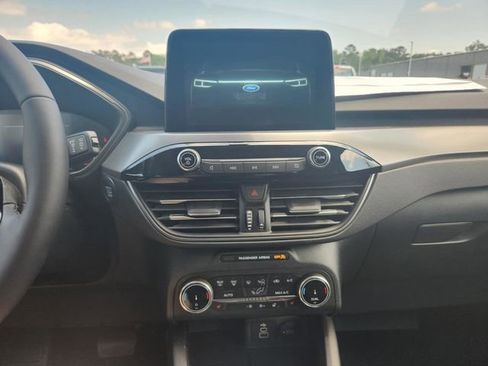New 2025 Ford Escape Active w/ Cold Weather Package image 8