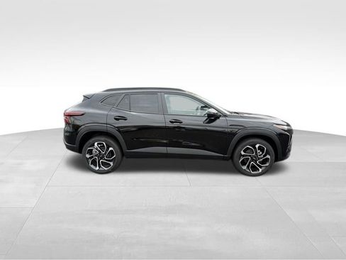 New 2026 Chevrolet Trax RS w/ Driver Confidence Package image 2