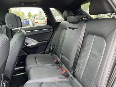 Used 2020 Audi Q3 2.0T Premium image 33