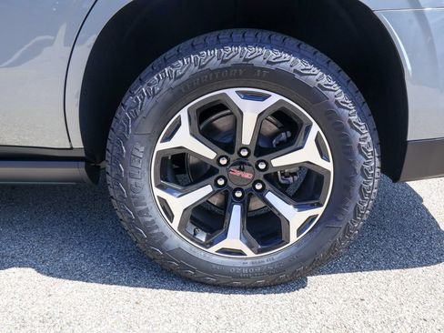 New 2026 GMC Yukon AT4 w/ AT4 Premium Plus Package AWD/4WD image 40