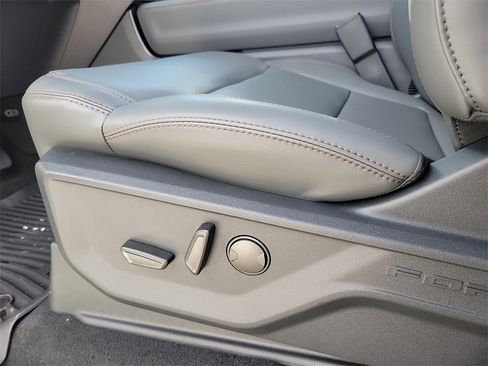 New 2025 Ford Expedition Active image 13