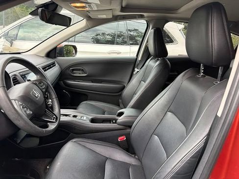Used 2020 Honda HR-V Touring image 15