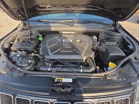 Used 2016 Jeep Grand Cherokee Limited AWD/4WD image 23