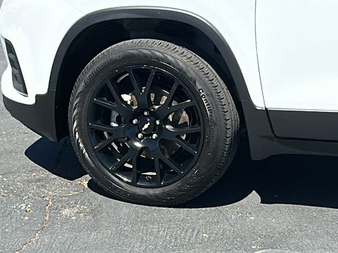 Used 2022 Chevrolet Trax LT w/ Sport Edition AWD/4WD image 9