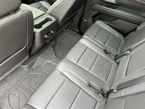 Used 2024 Chevrolet Tahoe Z71 image 13